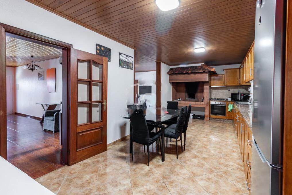 Casa Central - Peceful Mountain Retreat In Calheta Ribeira do Raposo Eksteriør billede
