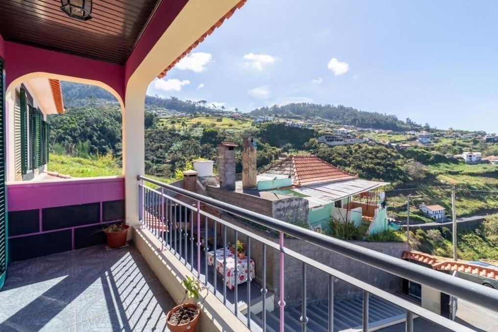 Casa Central - Peceful Mountain Retreat In Calheta Ribeira do Raposo Eksteriør billede