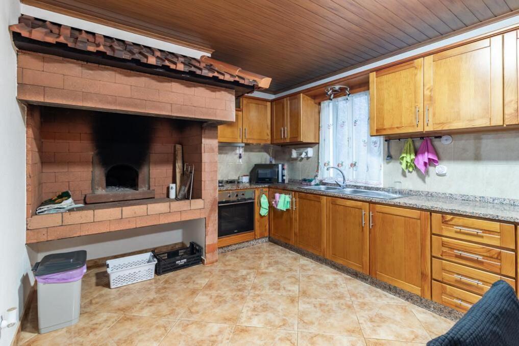 Casa Central - Peceful Mountain Retreat In Calheta Ribeira do Raposo Eksteriør billede