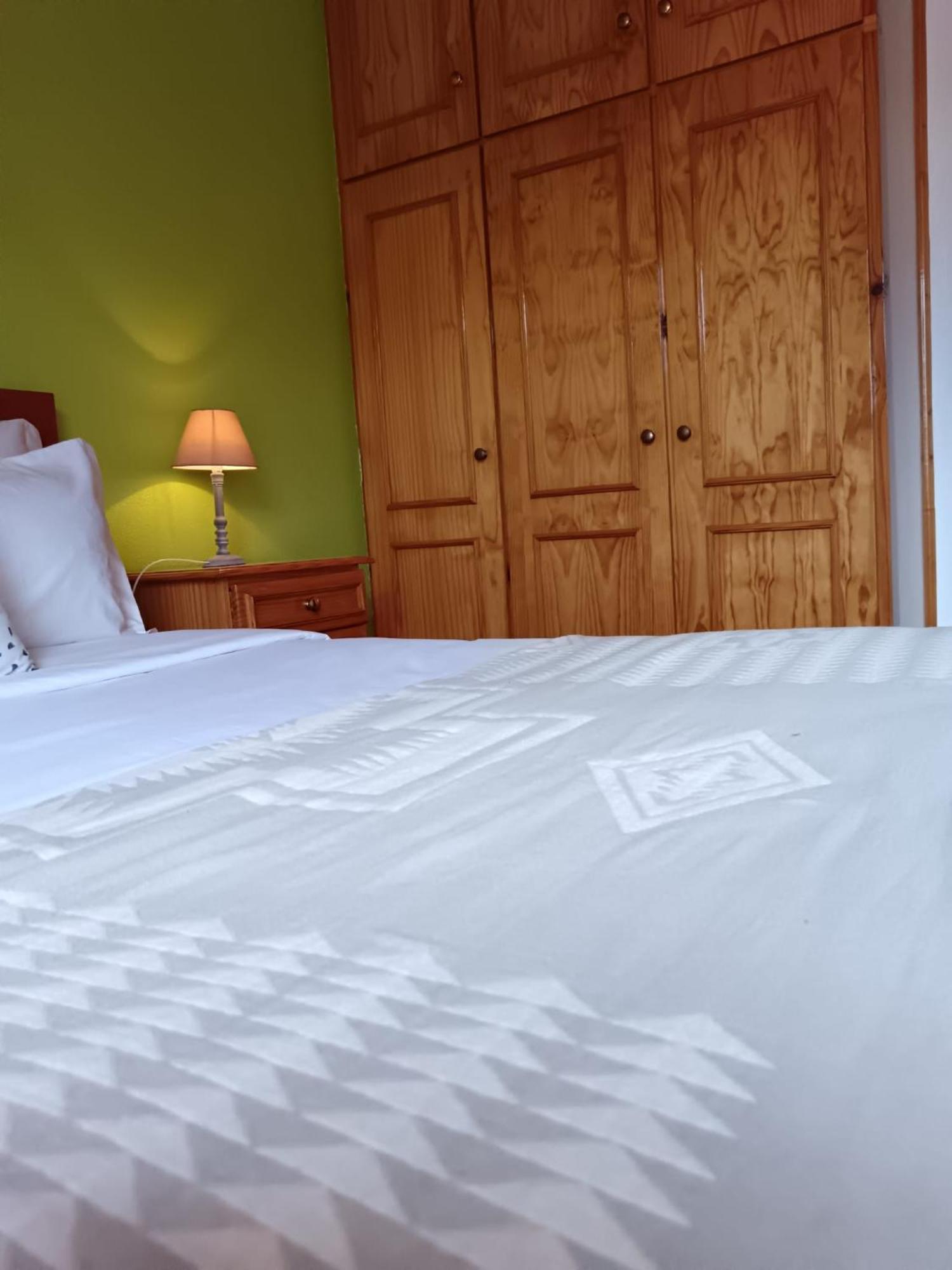 Casa Central - Peceful Mountain Retreat In Calheta Ribeira do Raposo Eksteriør billede